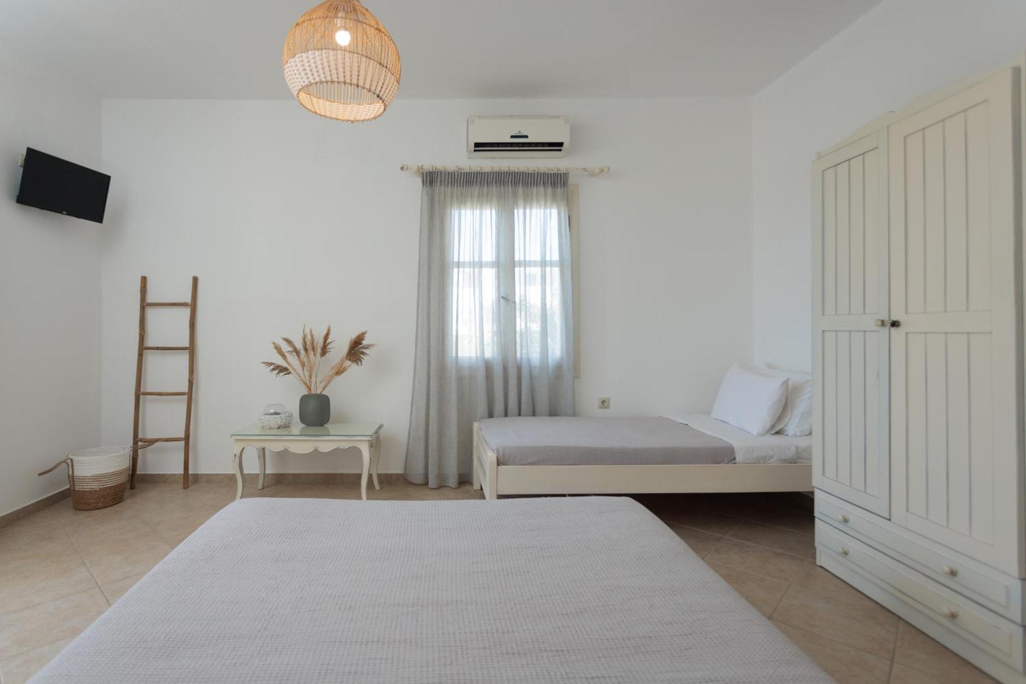 Maria'S Rooms & Studios Agia Anna  Exteriör bild